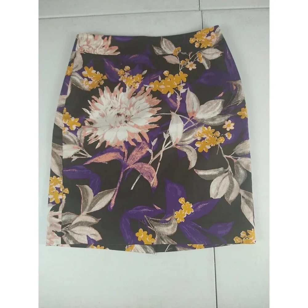 Ann‎ Taylor Skirt Ladies 0/Petite Purple Floral Lined Short Stretch Pencil Work